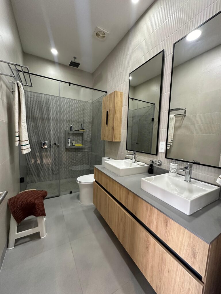 1e188dcc-0556-4544-831b-d5b6650e294e